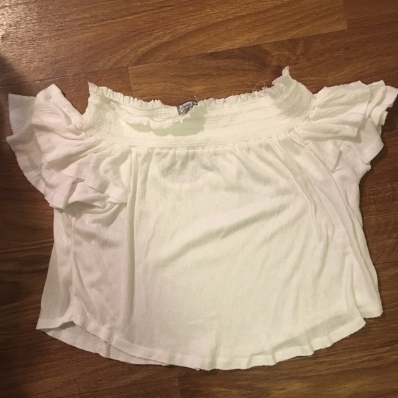 White off the shoulder top - Picture 2 of 5